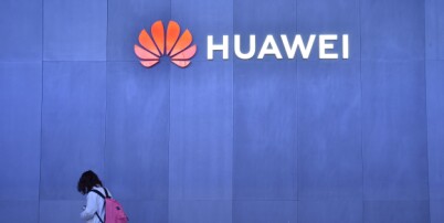 LAS VEGAS, NEVADA - JANUARY 08: An attendee walk by the Huawei booth at CES 2019 at the Las Vegas Convention Center on January 8, 2019 in Las Vegas, Nevada. CES, the world's largest annual consumer technology trade show, runs through January 11 and features about 4,500 exhibitors showing off their latest products and services to more than 180,000 attendees. David Becker/Getty Images/AFP
== FOR NEWSPAPERS, INTERNET, TELCOS & TELEVISION USE ONLY ==